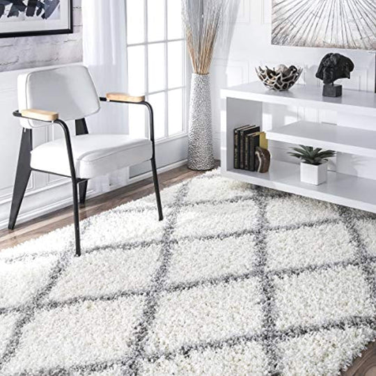 nuLOOM OZEZ04A Shanna Shaggy Rug, 3' 2" x 5', White