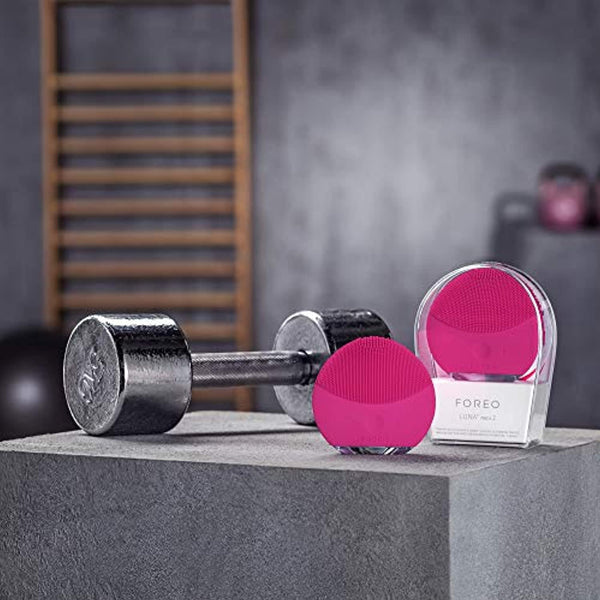 FOREO LUNA mini 2 Facial Cleansing Brush and Portable Skin Care device made with Ultra Hygienic Soft Silicone for Every Skin Type USB Rechargeable