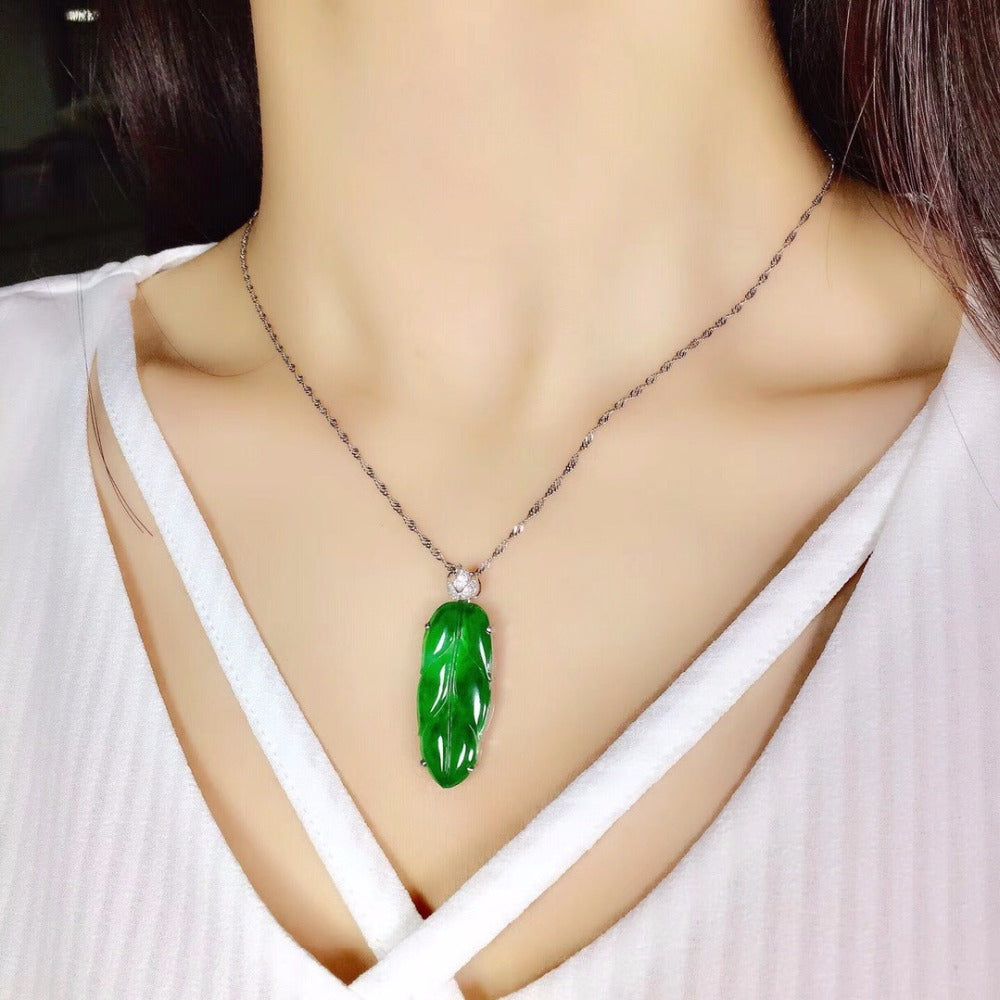 Fine Jewelry Real 18K White Gold Natural Green Jade Gemstone Plant Shape Pendant Necklace Fine Pendants