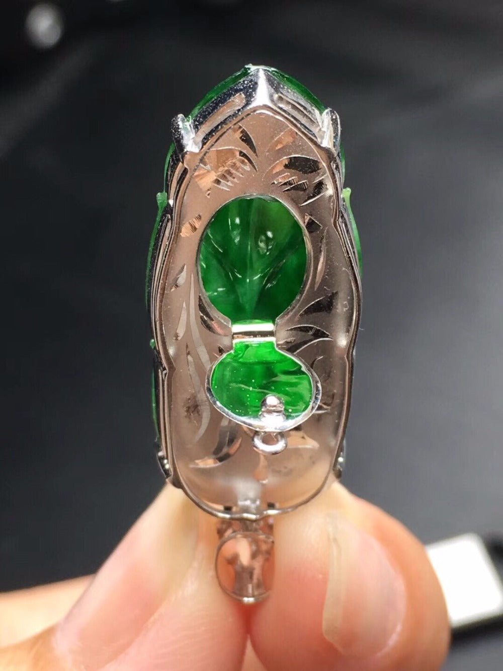 Fine Jewelry Real 18K White Gold Natural Green Jade Gemstone Plant Shape Pendant Necklace Fine Pendants